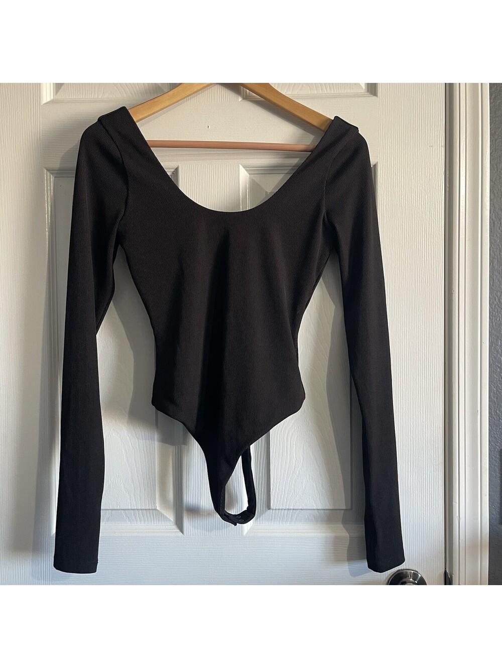 Alice + Olivia Rhys Ribbed Ballet Bodysuit S Long Sleeve Thong Scoop Thumbholes